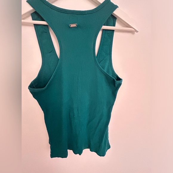 GUESS - Picture 3 of 3